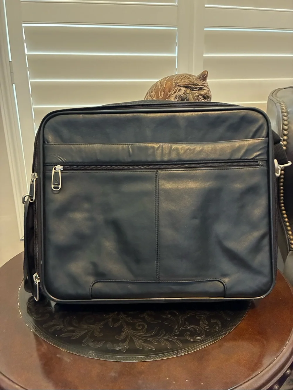 Samsonite Black Leather Laptop Messenger Bag with Silver Clasp